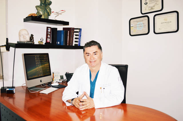 Dr. Ángel Martín Tobar Losada