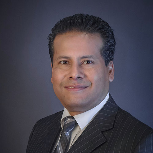 Dr. Edgar Helmuth Puño Atahualpa