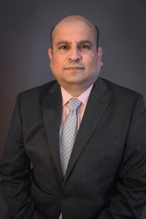 Dr. Julian Antinoo P. Olveda Rodríguez