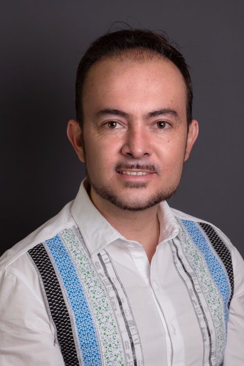 Dr. Angel Ricardo Oliver Guerra