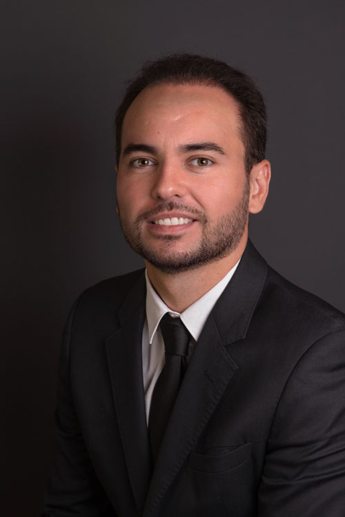 Dr. Raul Ramos Mange