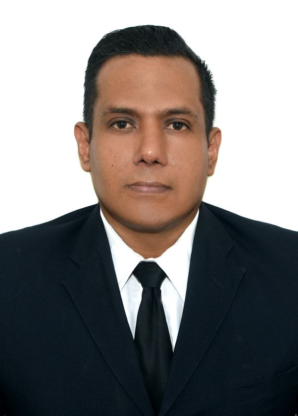 DR. REY ALVARADO SALAS
