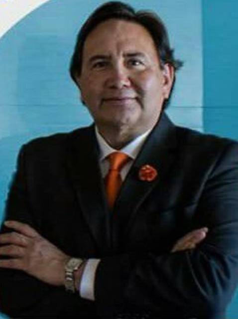 Dr. Alejandro Paredes Vallejo