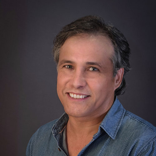 Dr. Arturo Regalado Briz