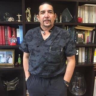 Dr. Guillermo Castaño Ruíz