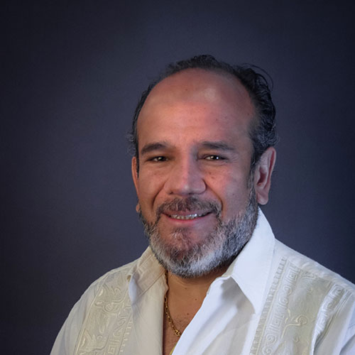 Dr. Eric Alejandro Santamaría Linares